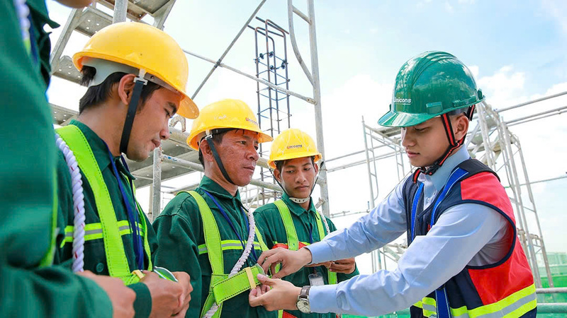 Biện pháp đảm bảo an toàn thi công cọc nhà ở xã hội 11 Trang bị bảo hộ và điều kiện làm việc